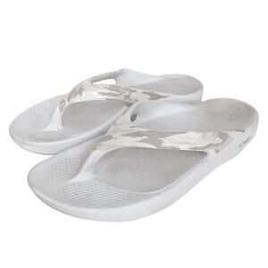 Oofos Recovery Sandals White Camo Flip Flops Thong Sandal Womens 6 Running